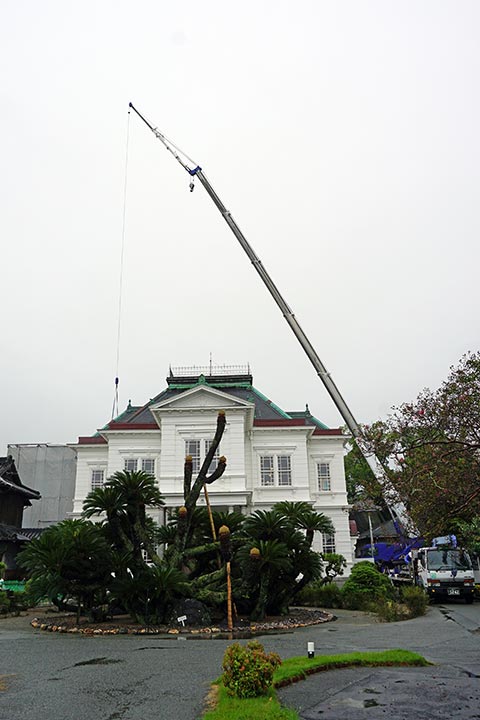 クレーン車による遠隔操作